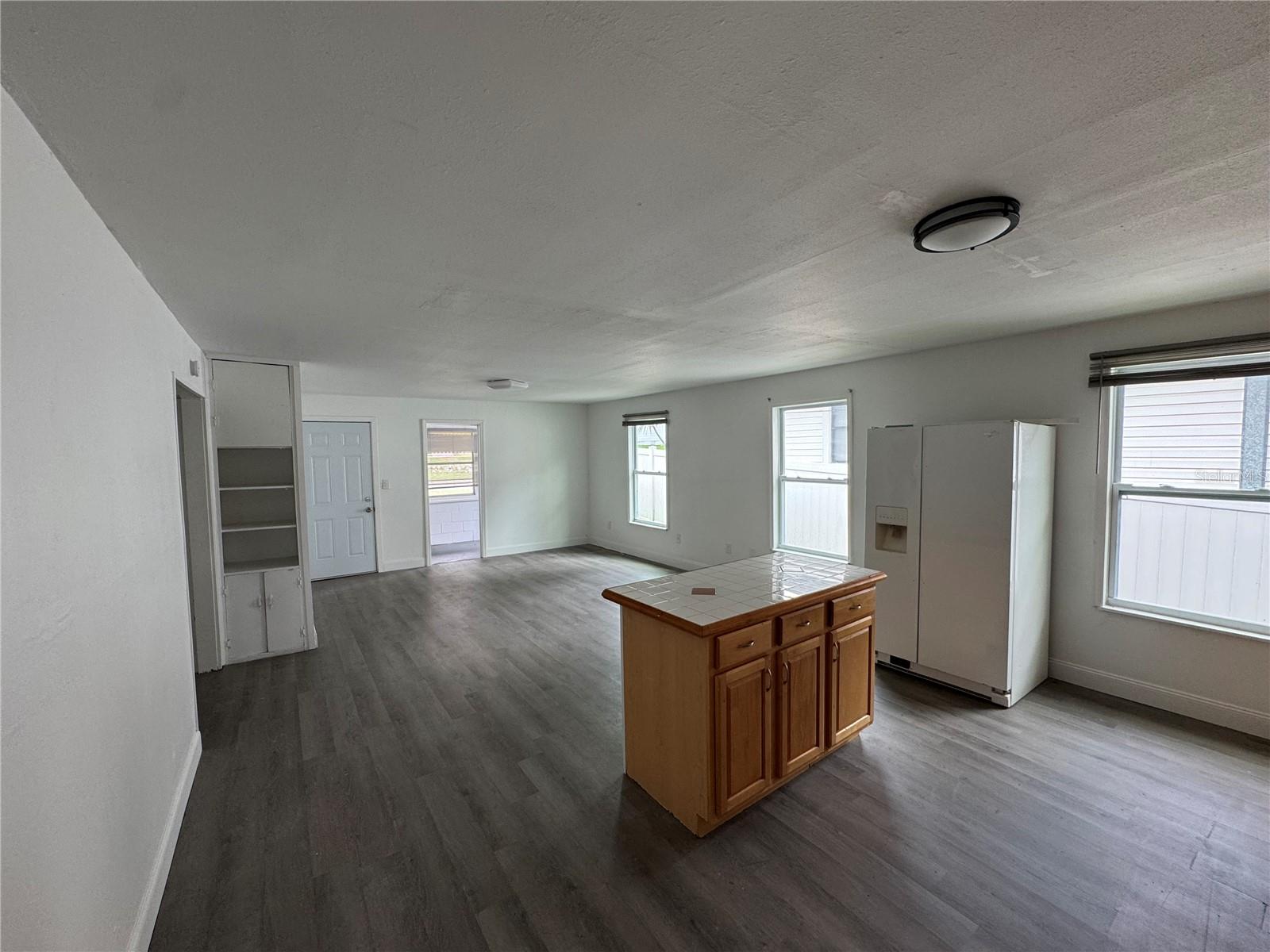 Image 17 of 29 For 221 Highland Street