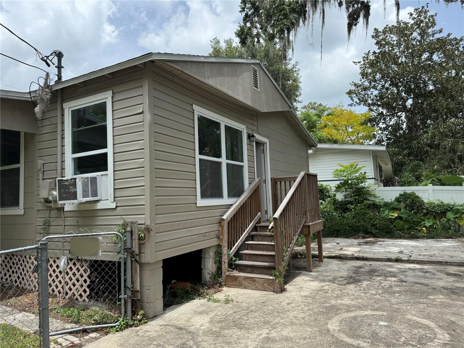 Image 6 of 29 For 221 Highland Street