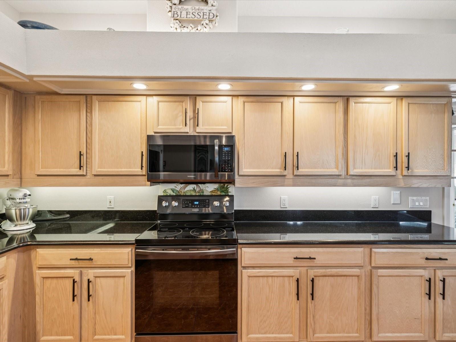 Image 17 of 68 For 18845 Fairway Green Drive