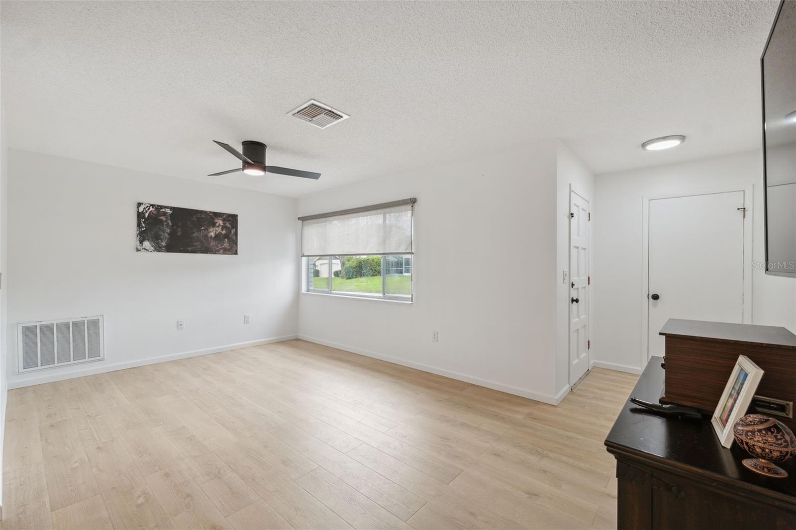 Image 12 of 43 For 13001 Sawmill Way