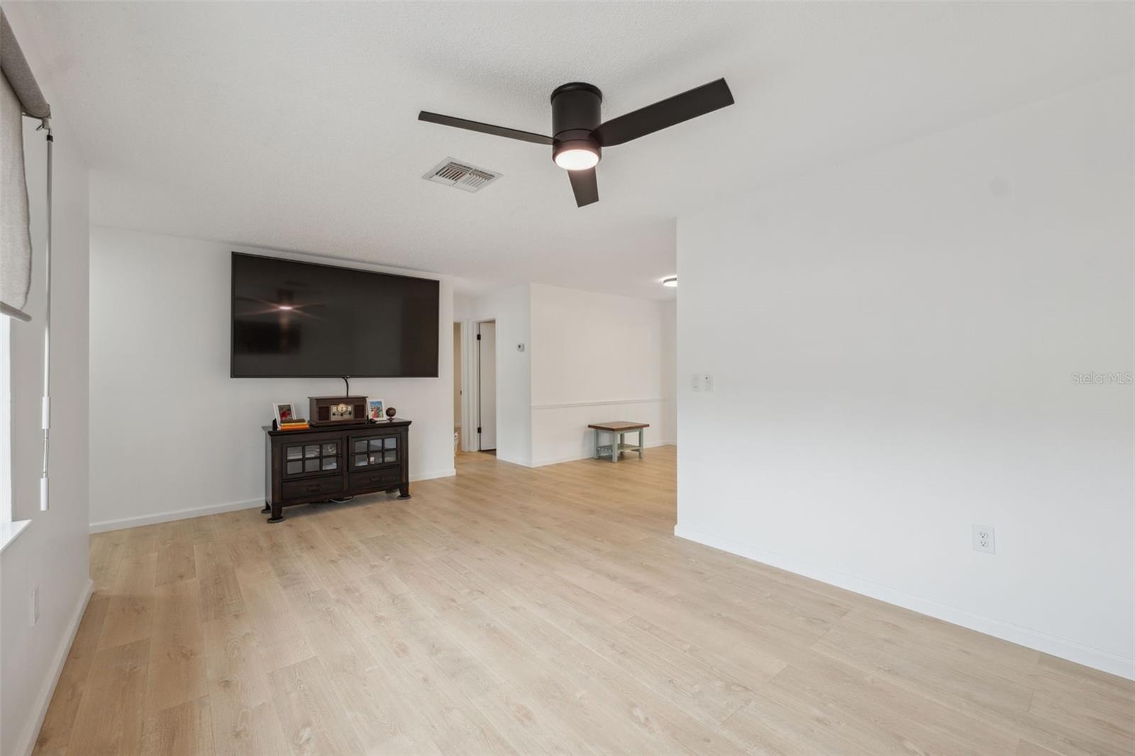 Image 13 of 43 For 13001 Sawmill Way