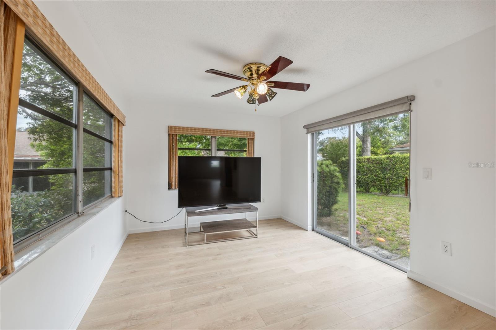 Image 23 of 43 For 13001 Sawmill Way