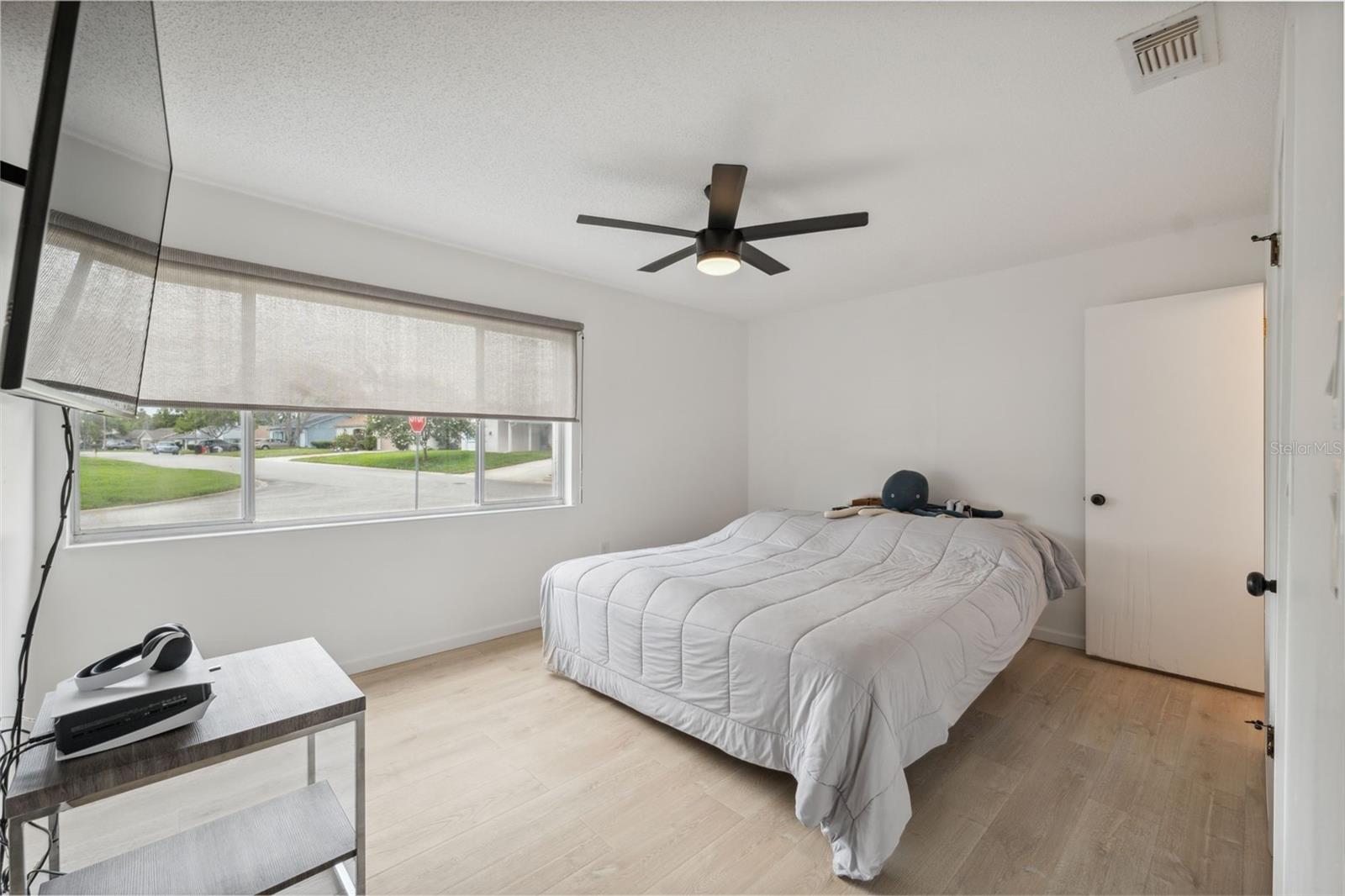 Image 29 of 43 For 13001 Sawmill Way