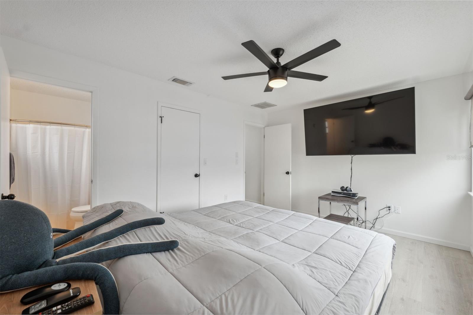 Image 30 of 43 For 13001 Sawmill Way