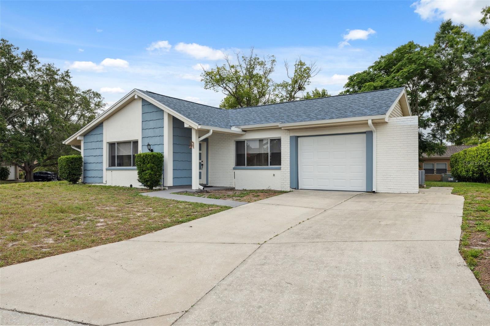 Image 7 of 43 For 13001 Sawmill Way