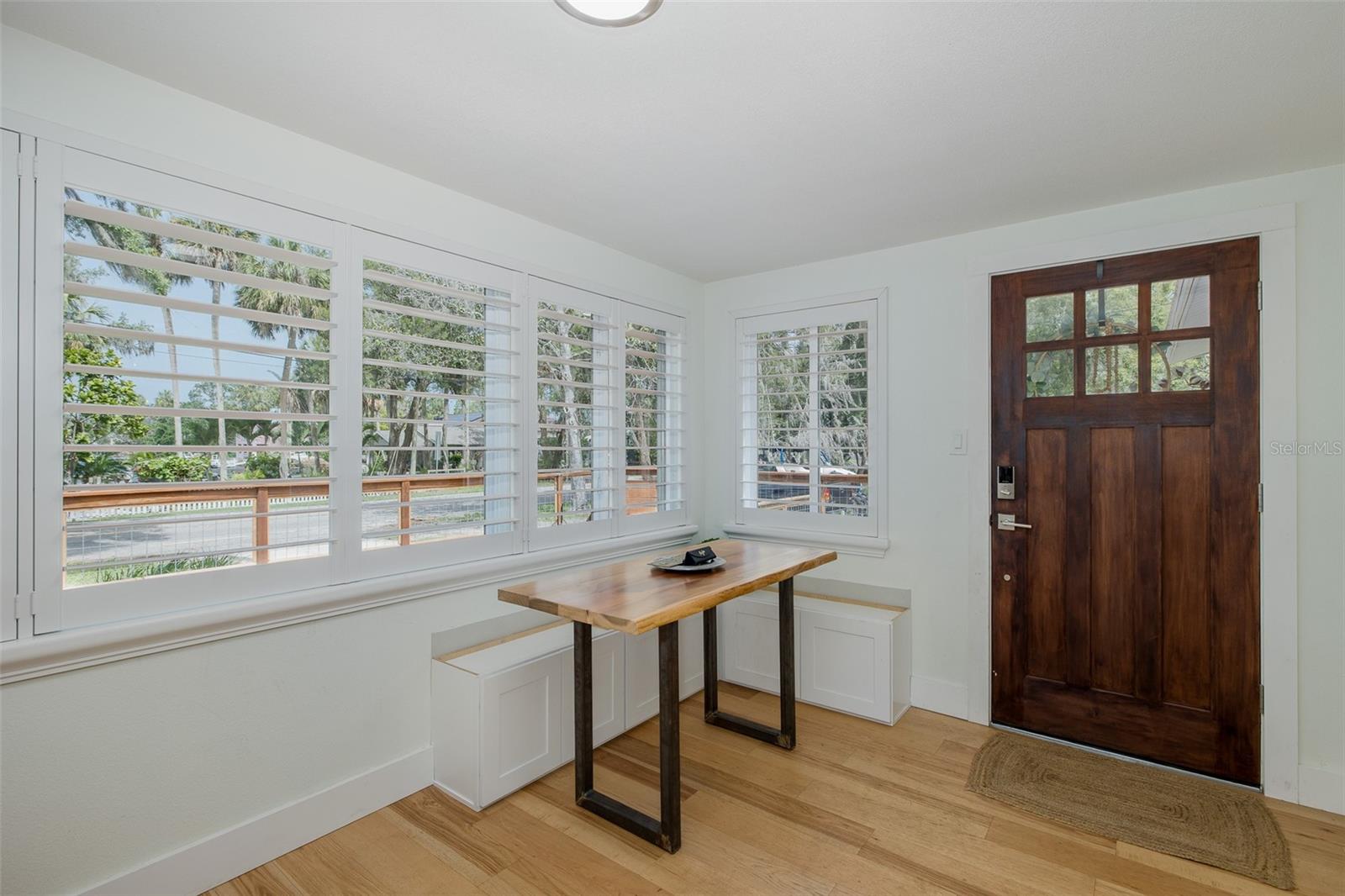 Listing photo id 24 for 7424 Grand Boulevard