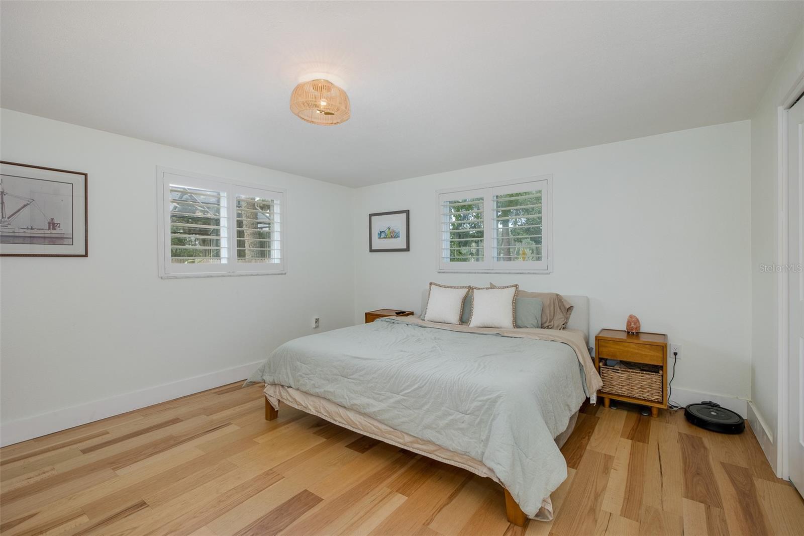 Listing photo id 26 for 7424 Grand Boulevard
