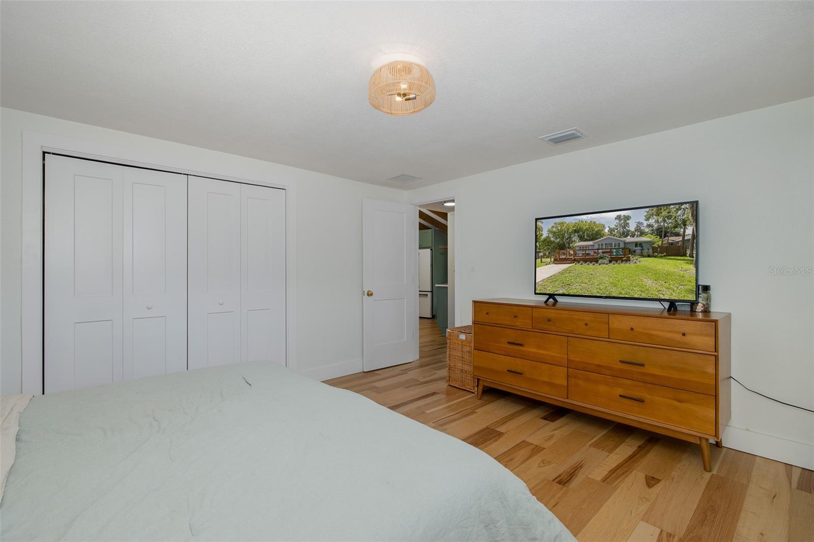 Listing photo id 27 for 7424 Grand Boulevard