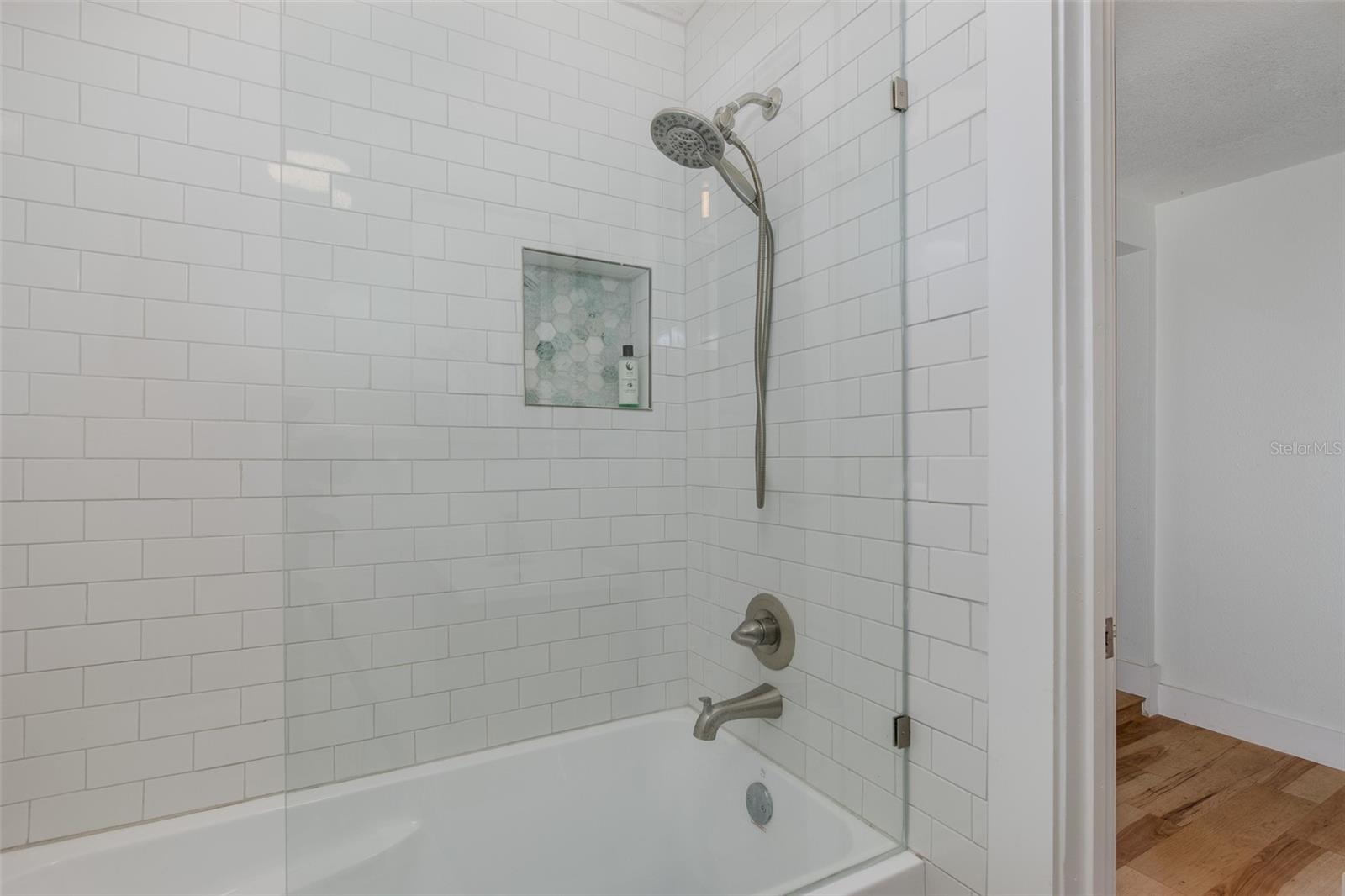 Listing photo id 29 for 7424 Grand Boulevard