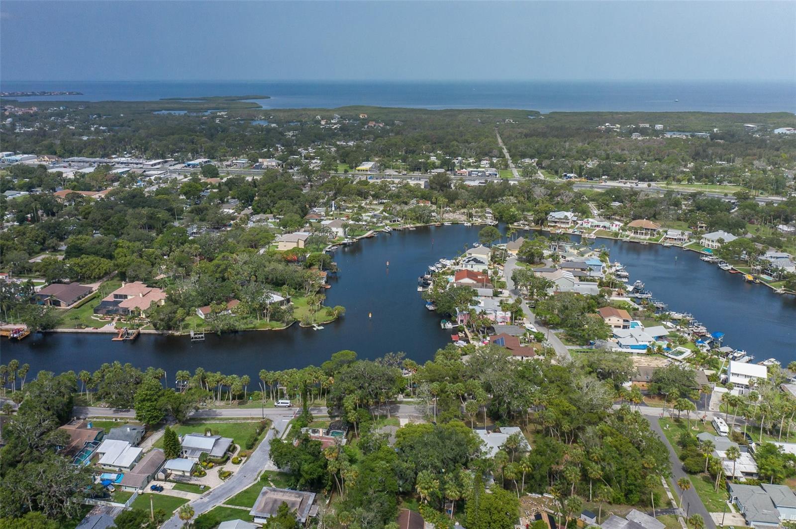 Listing photo id 39 for 7424 Grand Boulevard