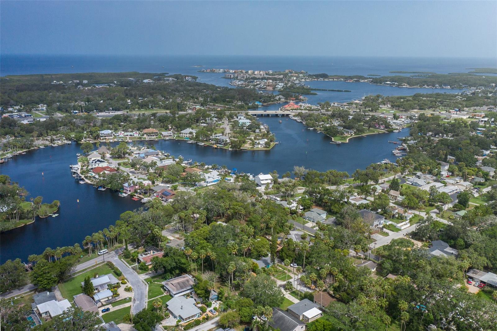 Listing photo id 43 for 7424 Grand Boulevard