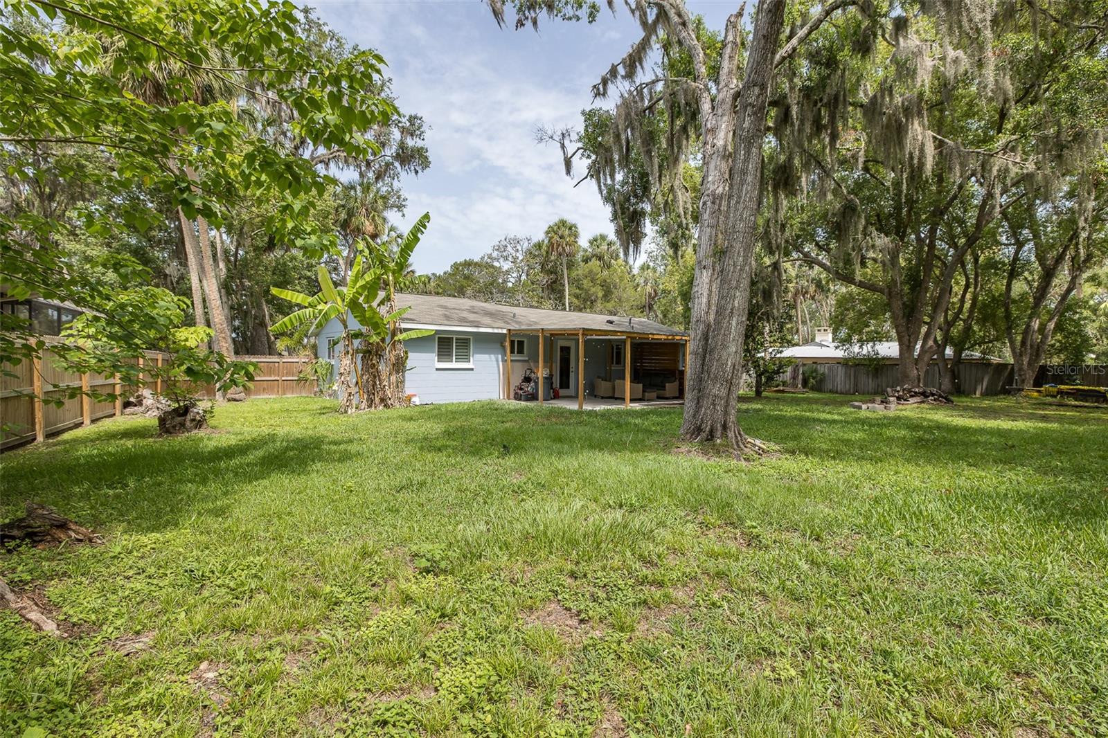 Listing photo id 60 for 7424 Grand Boulevard