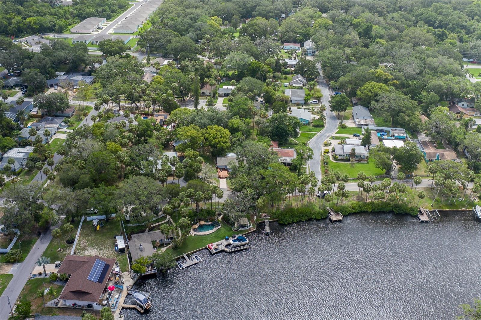 Listing photo id 62 for 7424 Grand Boulevard