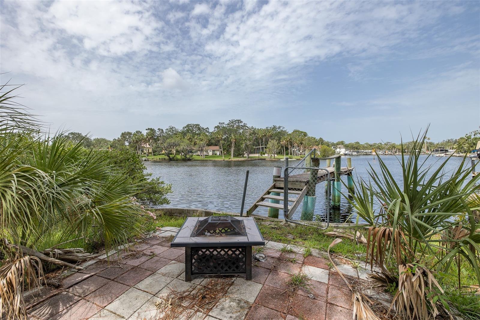 Listing photo id 6 for 7424 Grand Boulevard