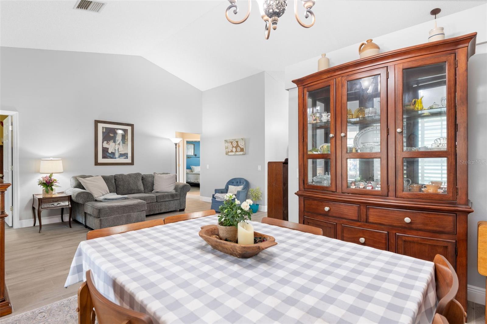 Image 12 of 26 For 7923 Woburn Street