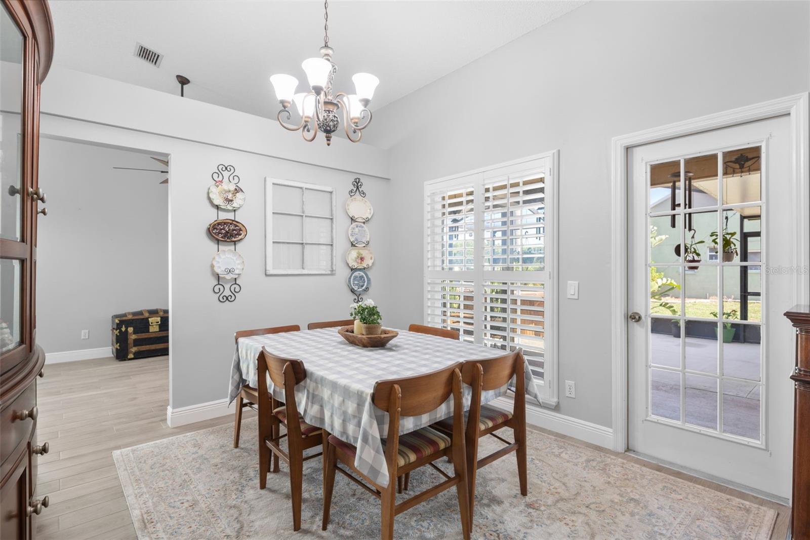 Image 13 of 26 For 7923 Woburn Street