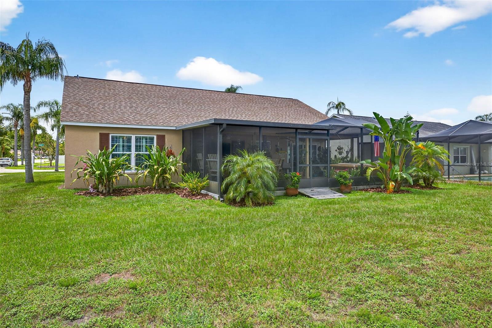 Listing photo id 42 for 7923 Woburn Street