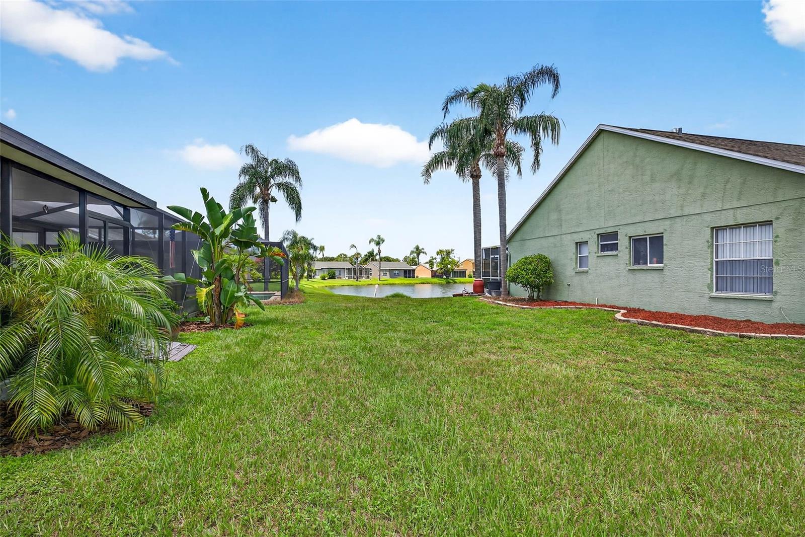Listing photo id 44 for 7923 Woburn Street