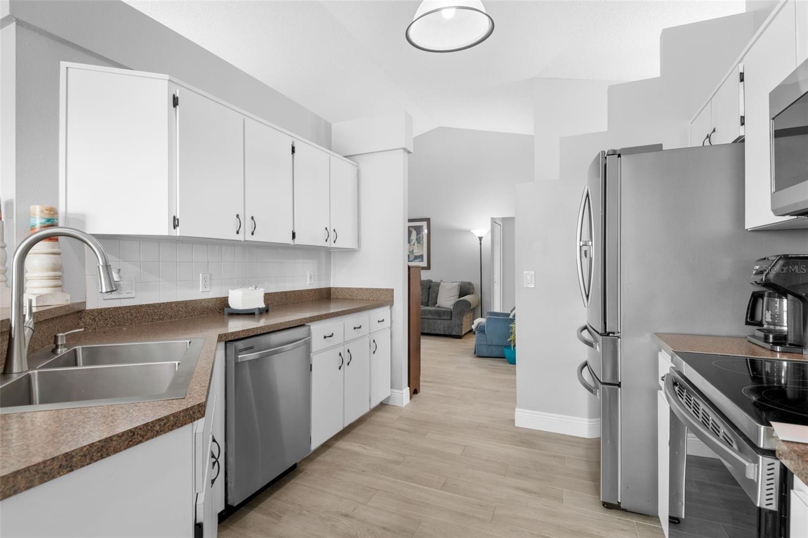 Image 9 of 26 For 7923 Woburn Street