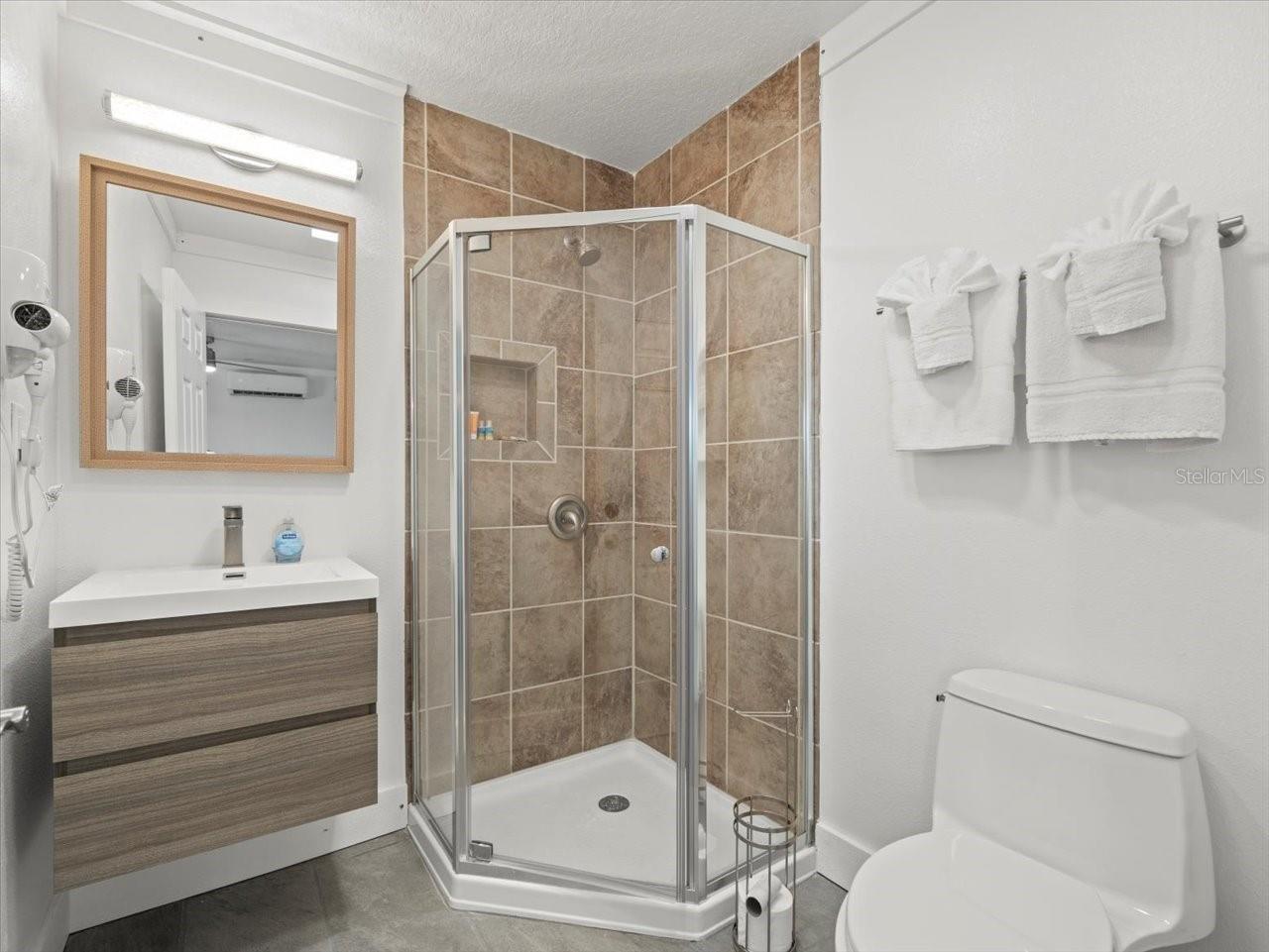 Image 29 of 93 For 4291 Shoal Line Boulevard 102