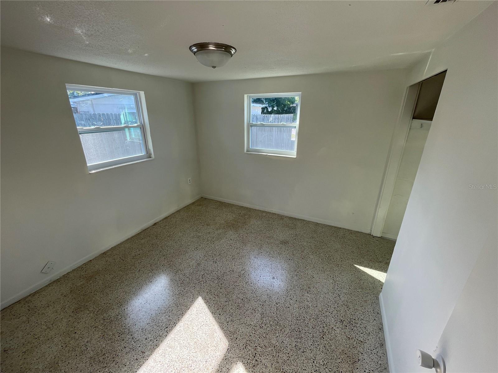 Image 14 of 24 For 7034 Bellaire Terrace