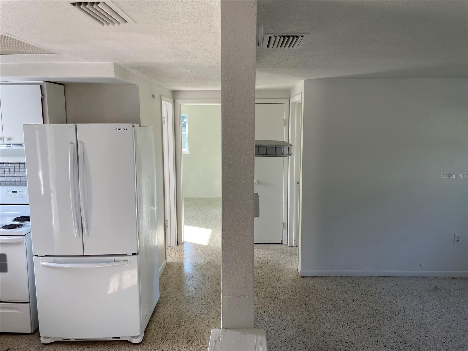 Image 8 of 24 For 7034 Bellaire Terrace