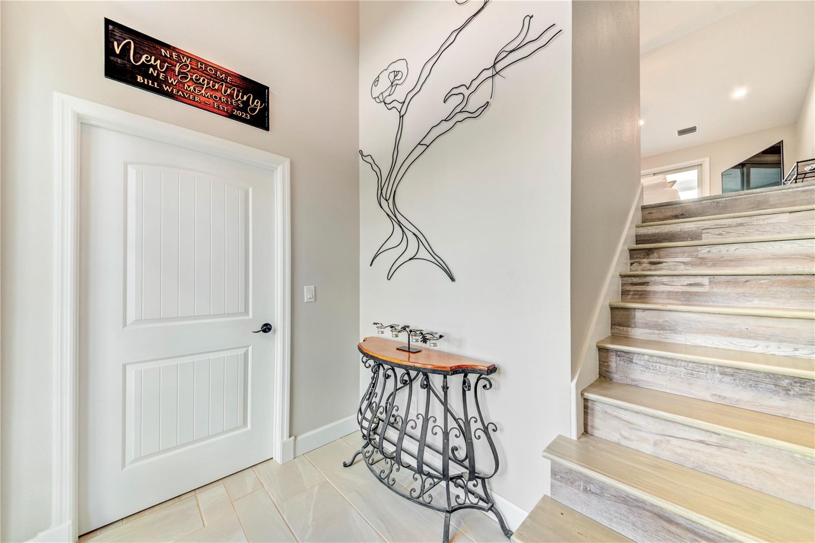 Listing photo id 8 for 4469 Bahama Drive