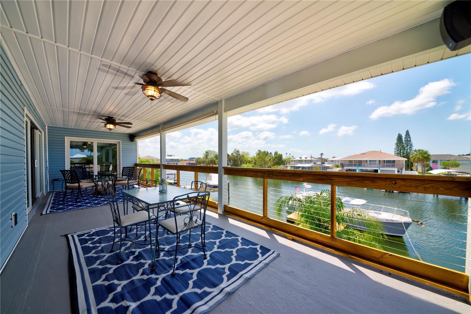 Listing photo id 11 for 4469 Bahama Drive