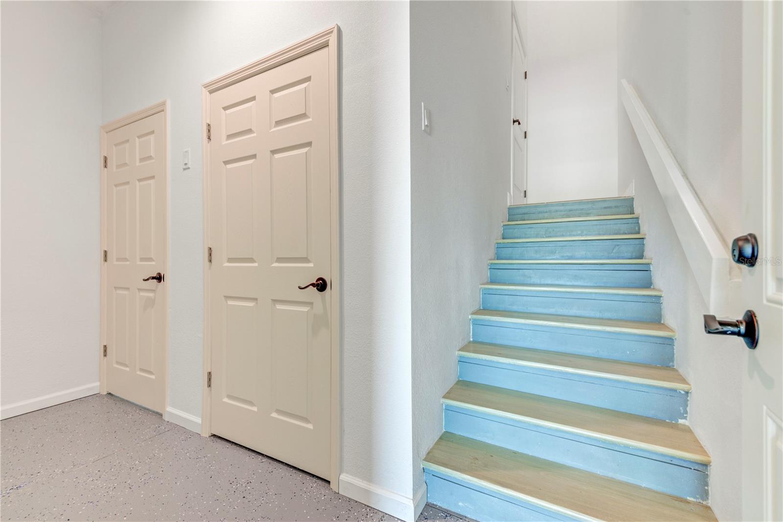 Listing photo id 29 for 4469 Bahama Drive