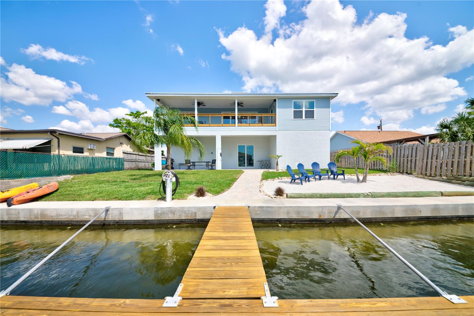 Listing photo id 34 for 4469 Bahama Drive