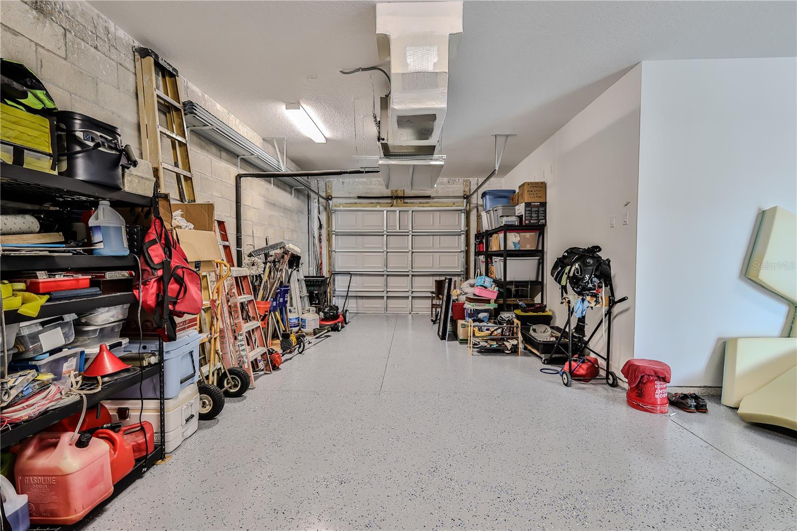 Listing photo id 44 for 4469 Bahama Drive