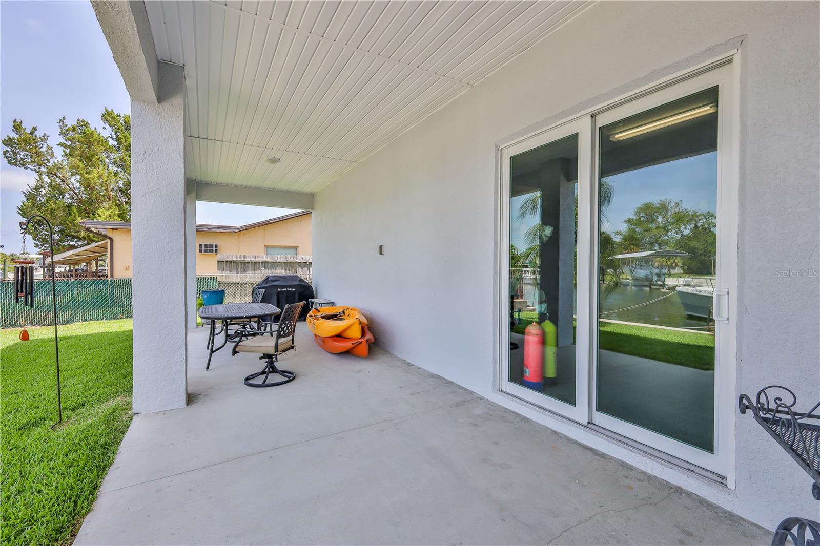Listing photo id 45 for 4469 Bahama Drive