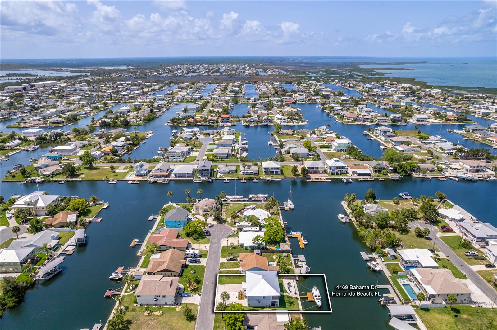 Listing photo id 48 for 4469 Bahama Drive