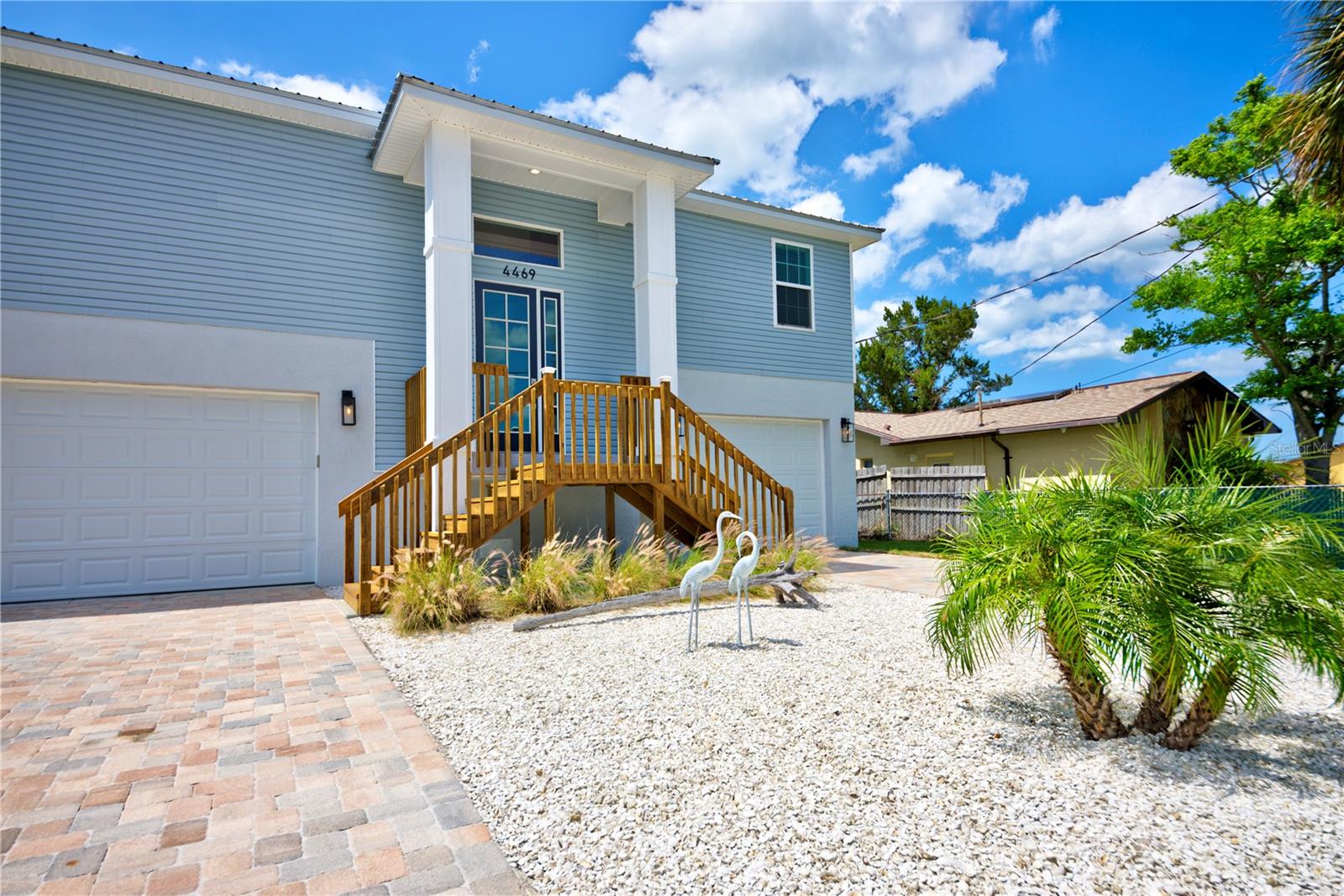 Listing photo id 6 for 4469 Bahama Drive