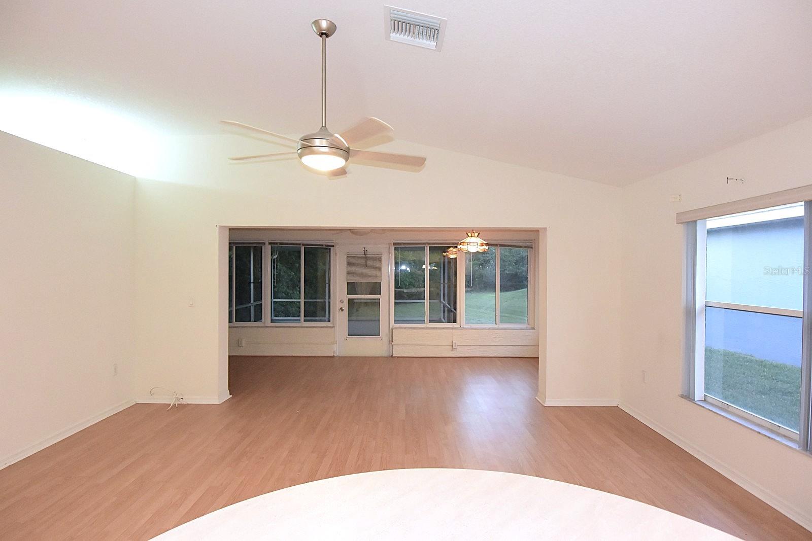 Image 15 of 48 For 14112 Whitecap Avenue