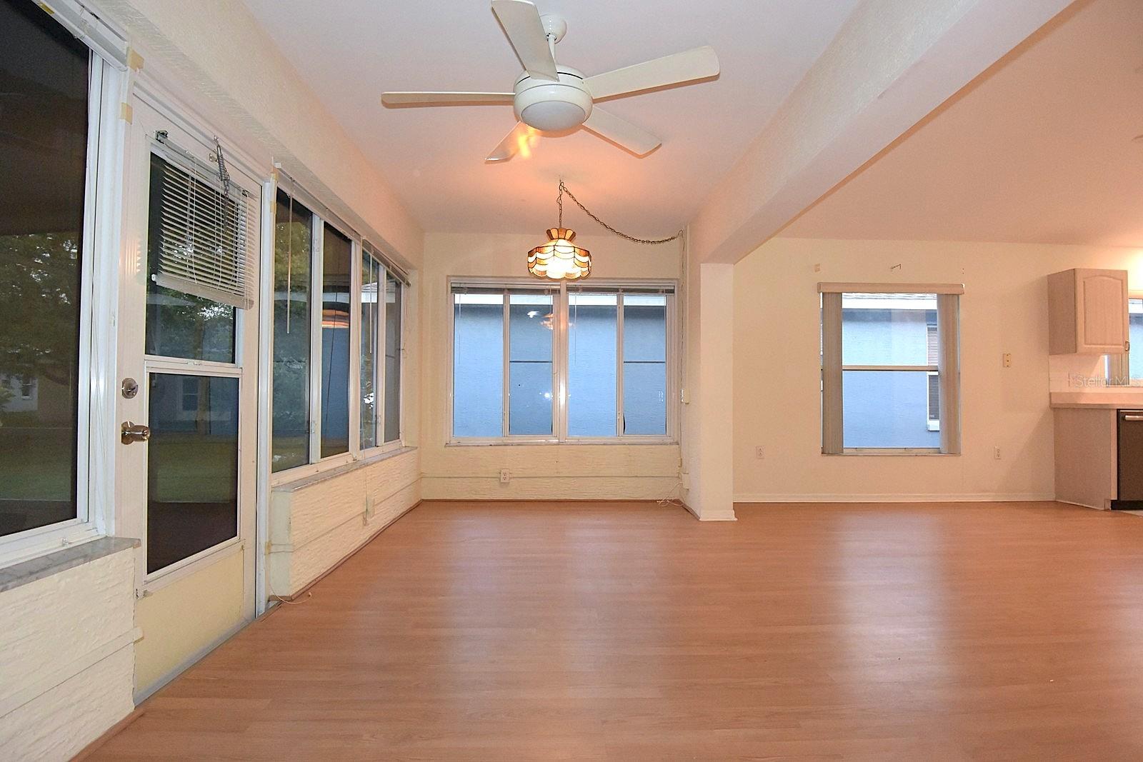 Image 21 of 48 For 14112 Whitecap Avenue