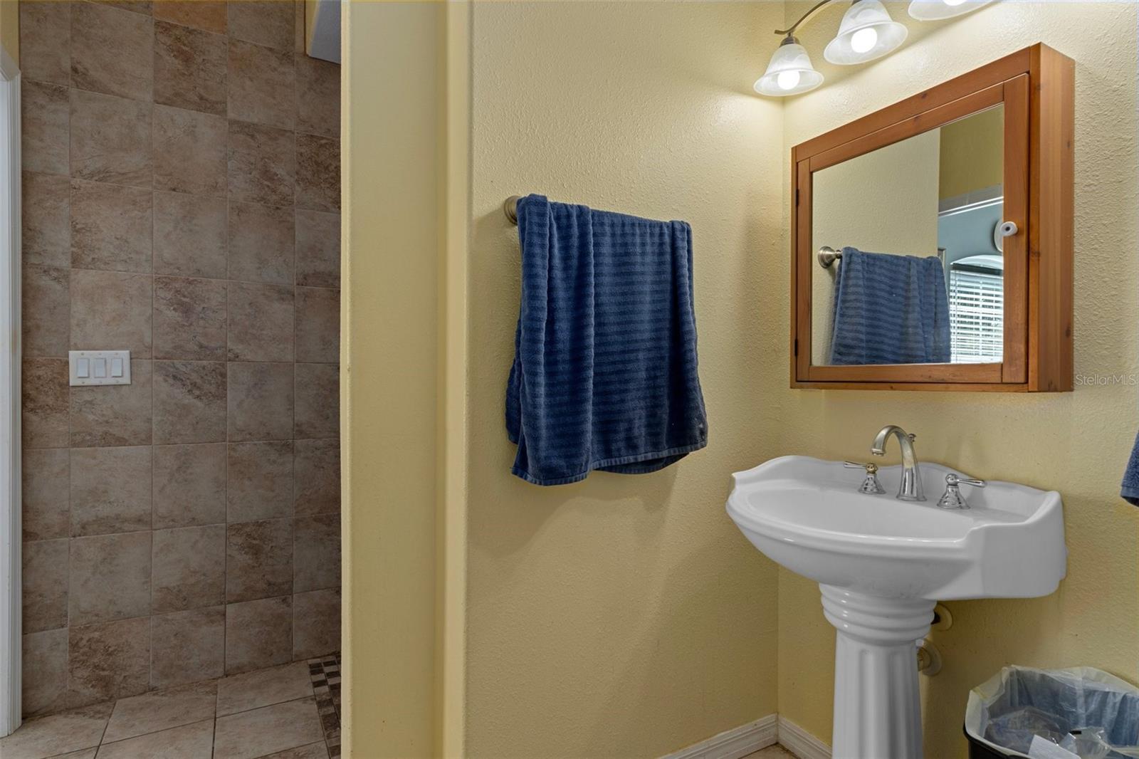 Image 55 of 67 For 15287 Coot Road