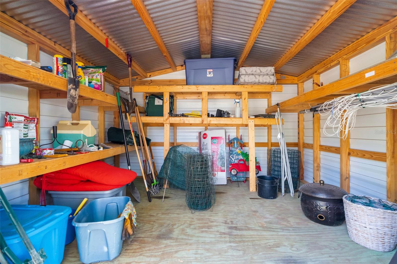 Listing photo id 40 for 13444 English Parrot Road