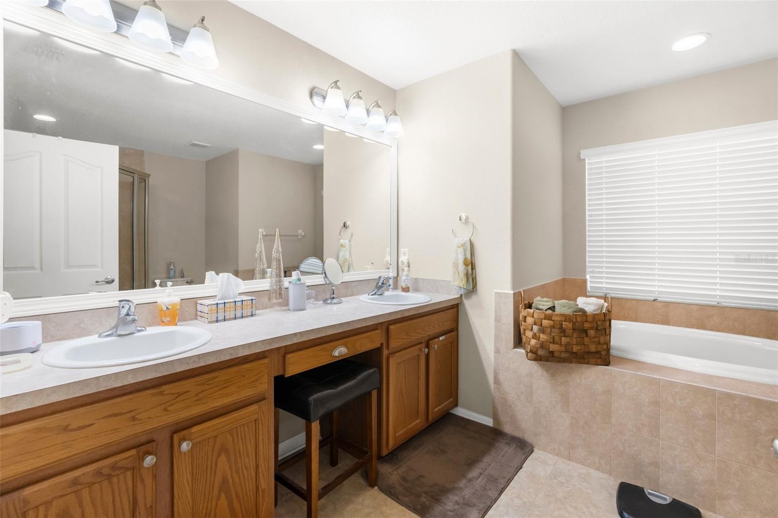 Listing photo id 43 for 13444 English Parrot Road