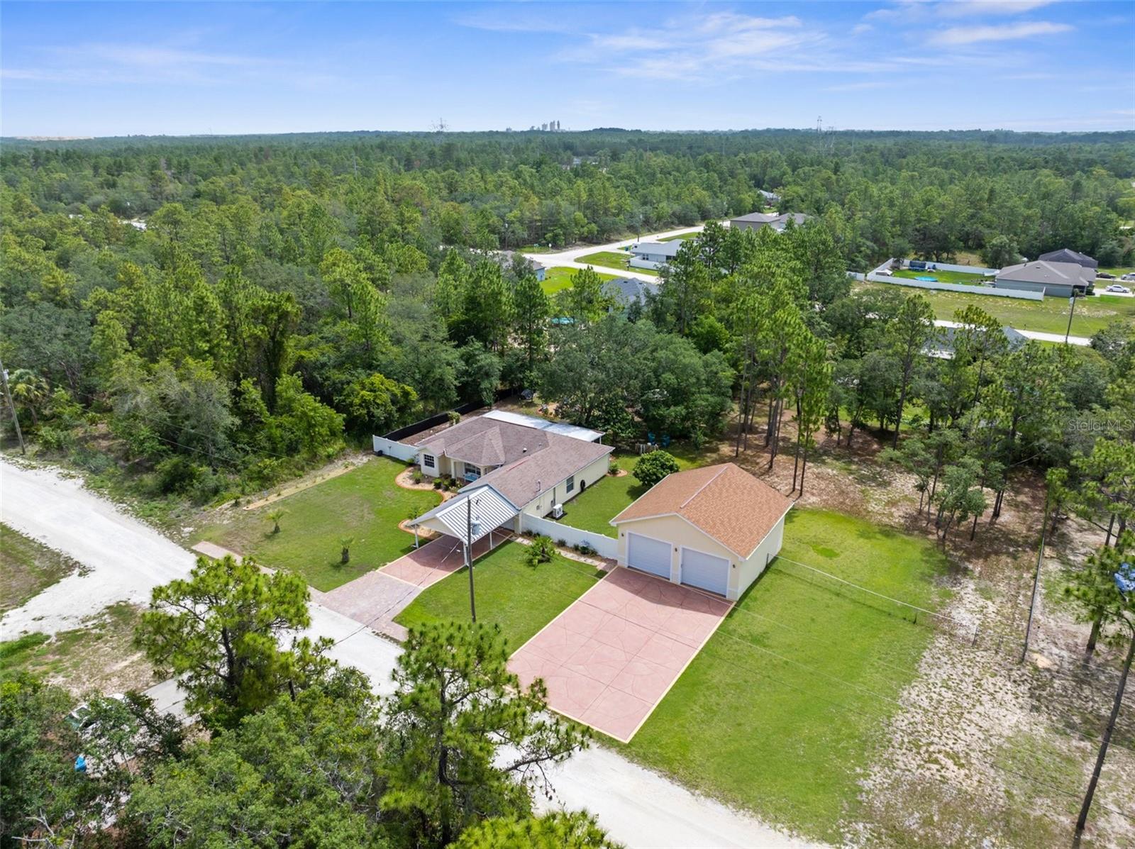 Listing photo id 59 for 13444 English Parrot Road