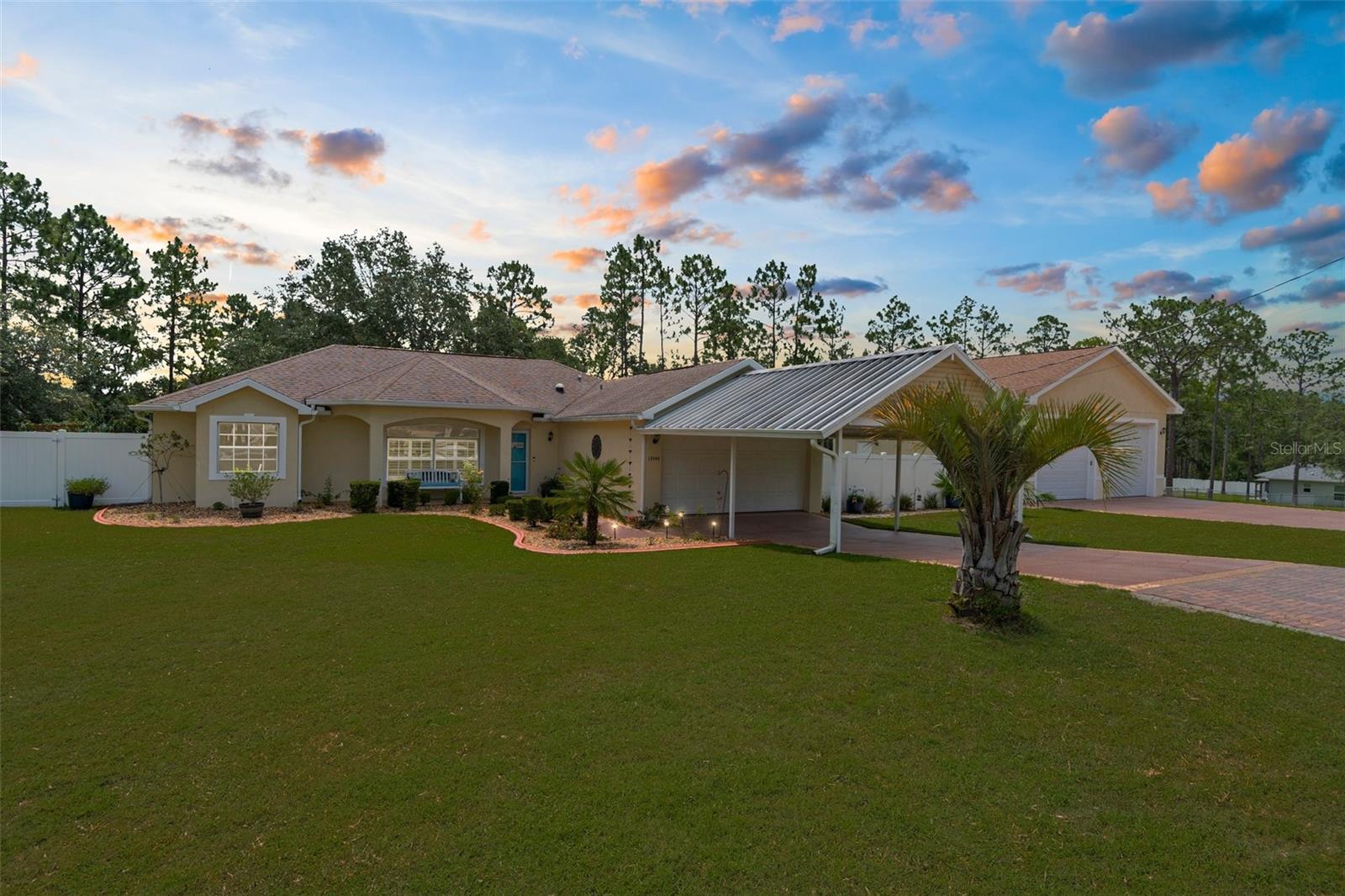 Listing photo id 60 for 13444 English Parrot Road