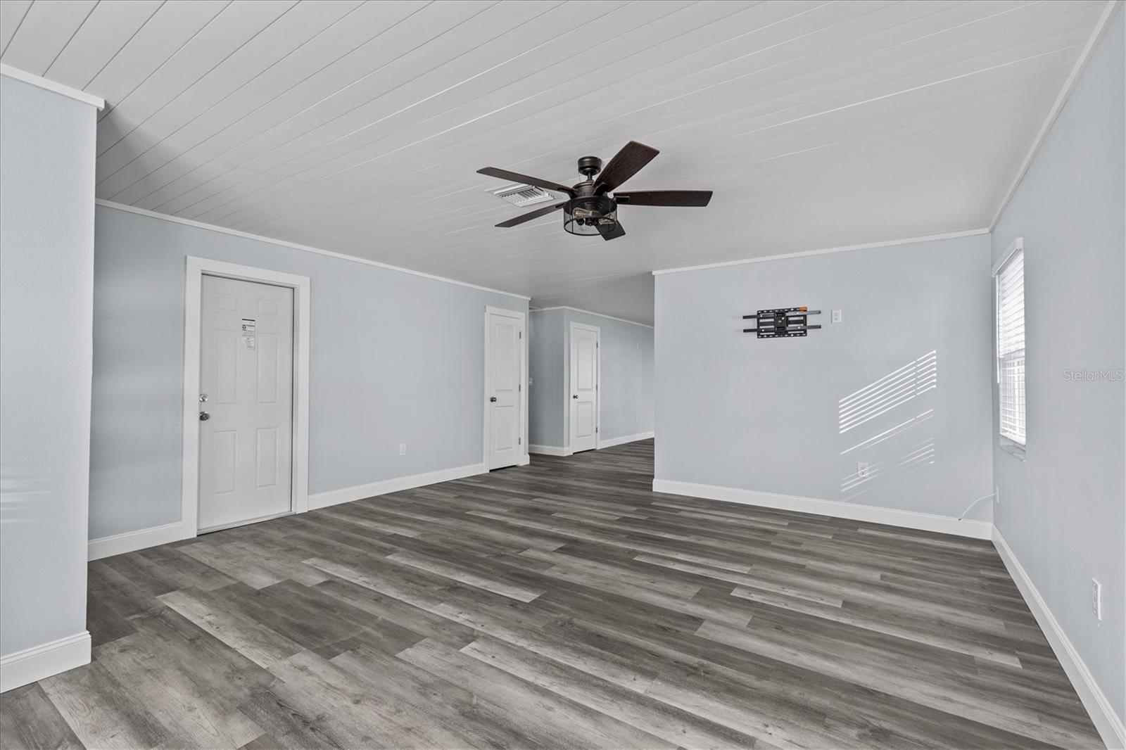 Image 13 of 44 For 13821 Judy Avenue