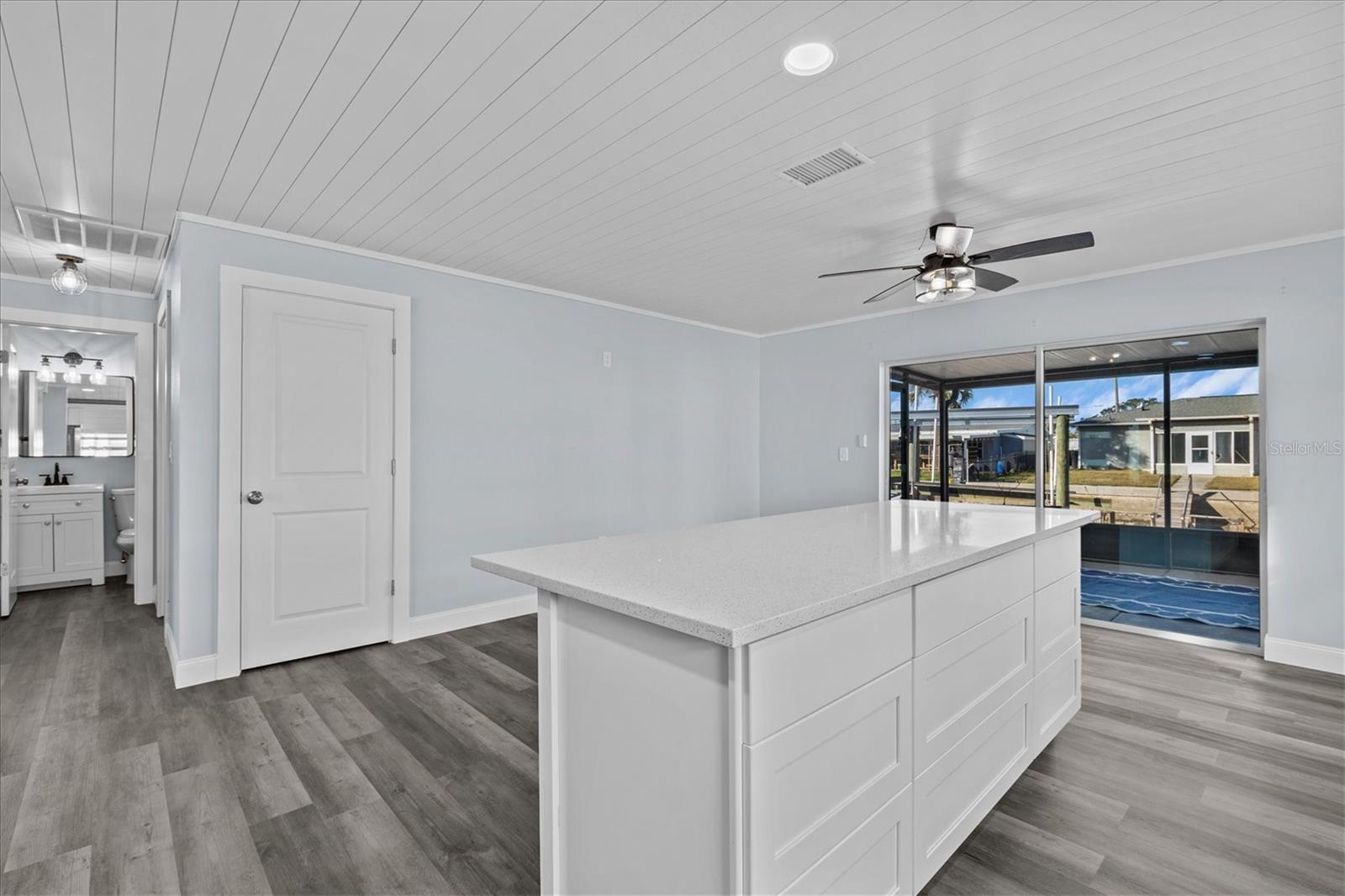 Image 18 of 44 For 13821 Judy Avenue