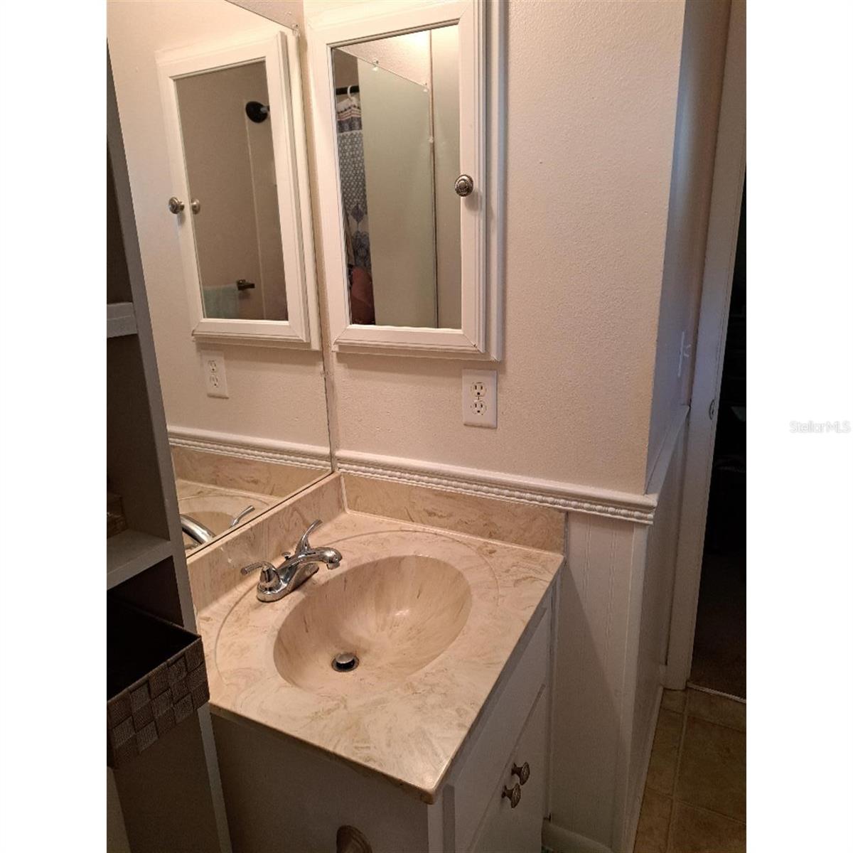 Image 11 of 24 For 11301 Huggins Street