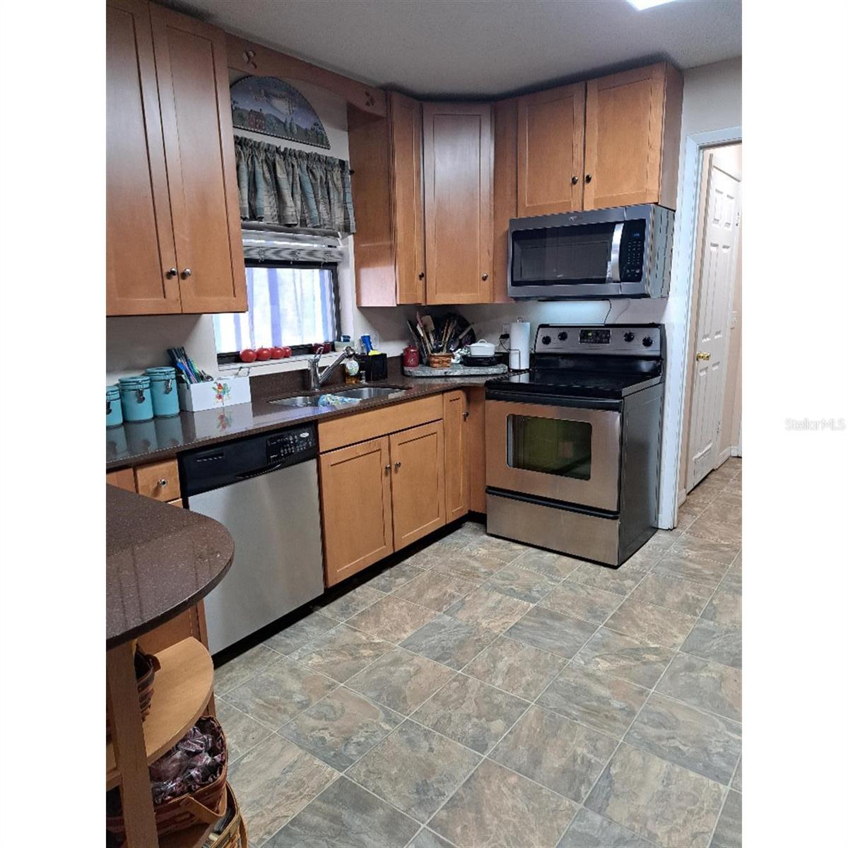 Image 7 of 24 For 11301 Huggins Street