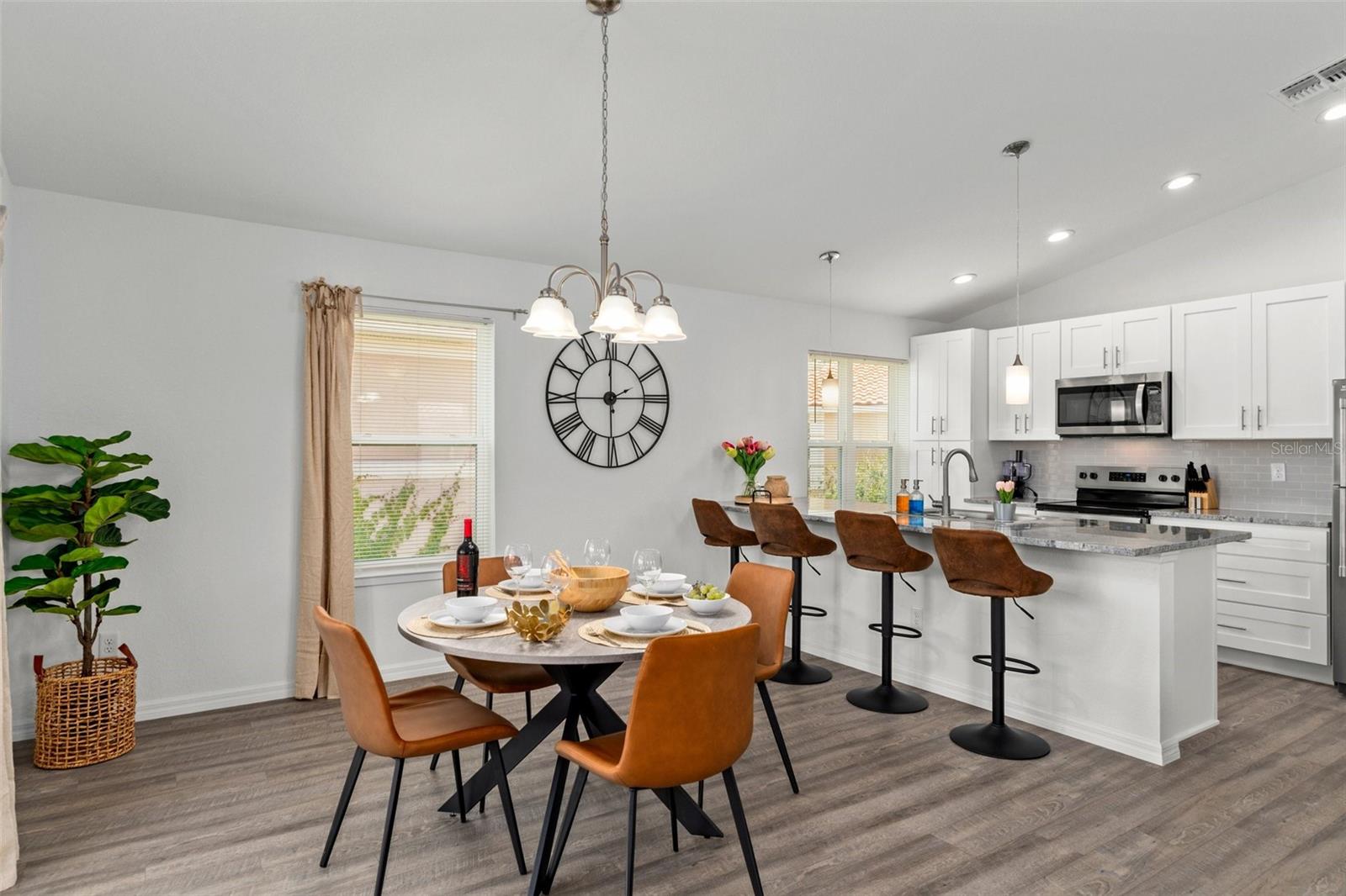 Image 6 of 28 For 10234 Middlburg Loop 152