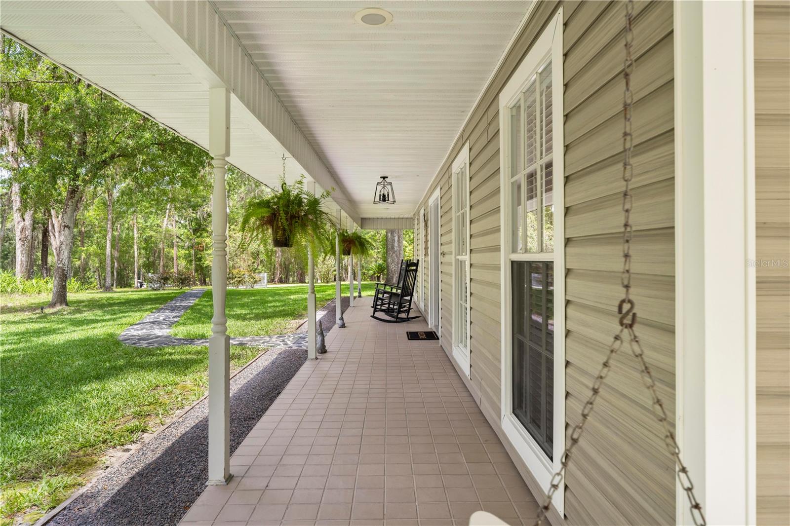 Listing photo id 8 for 27091 Country Oak Drive
