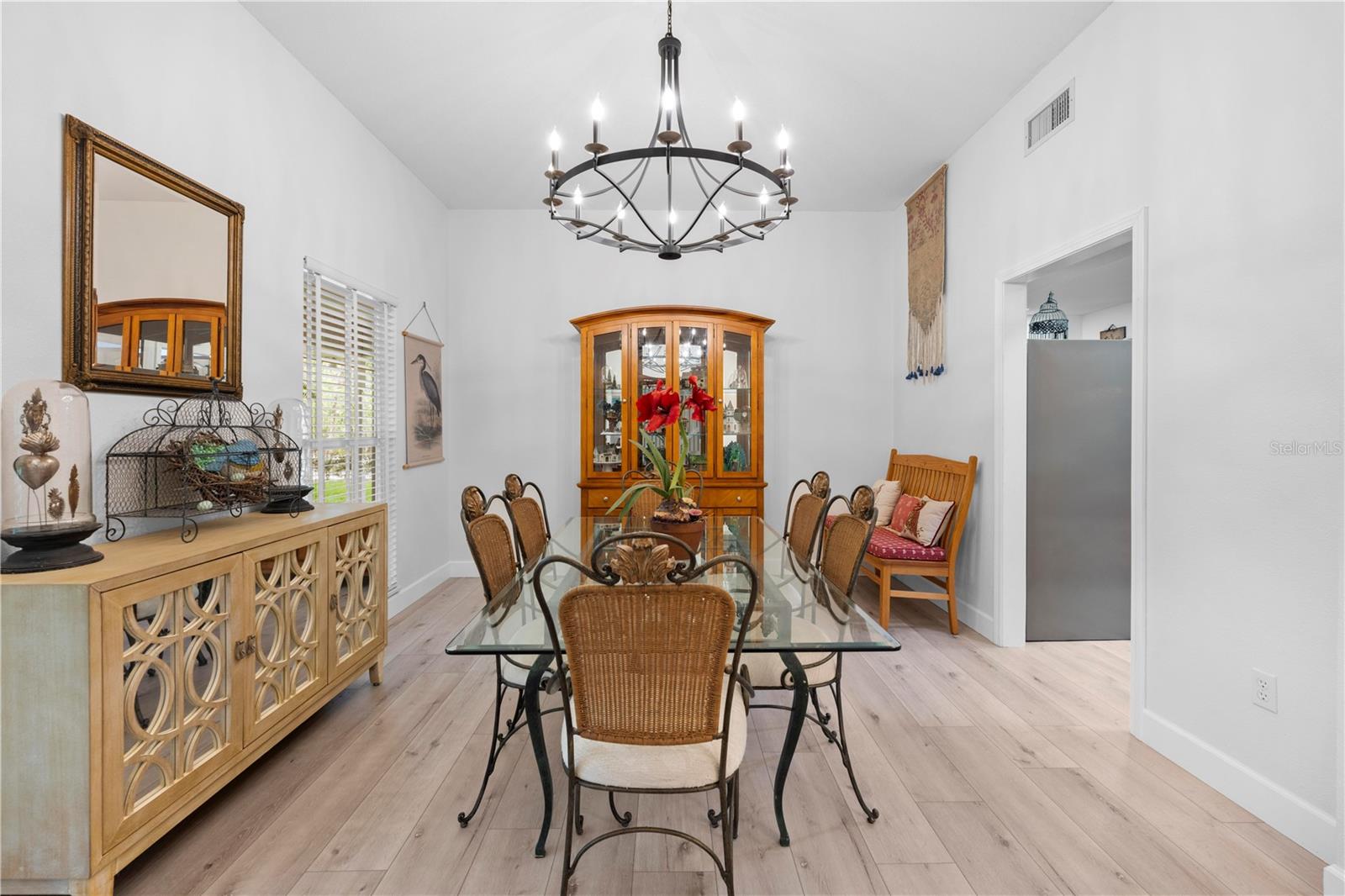 Listing photo id 14 for 27091 Country Oak Drive