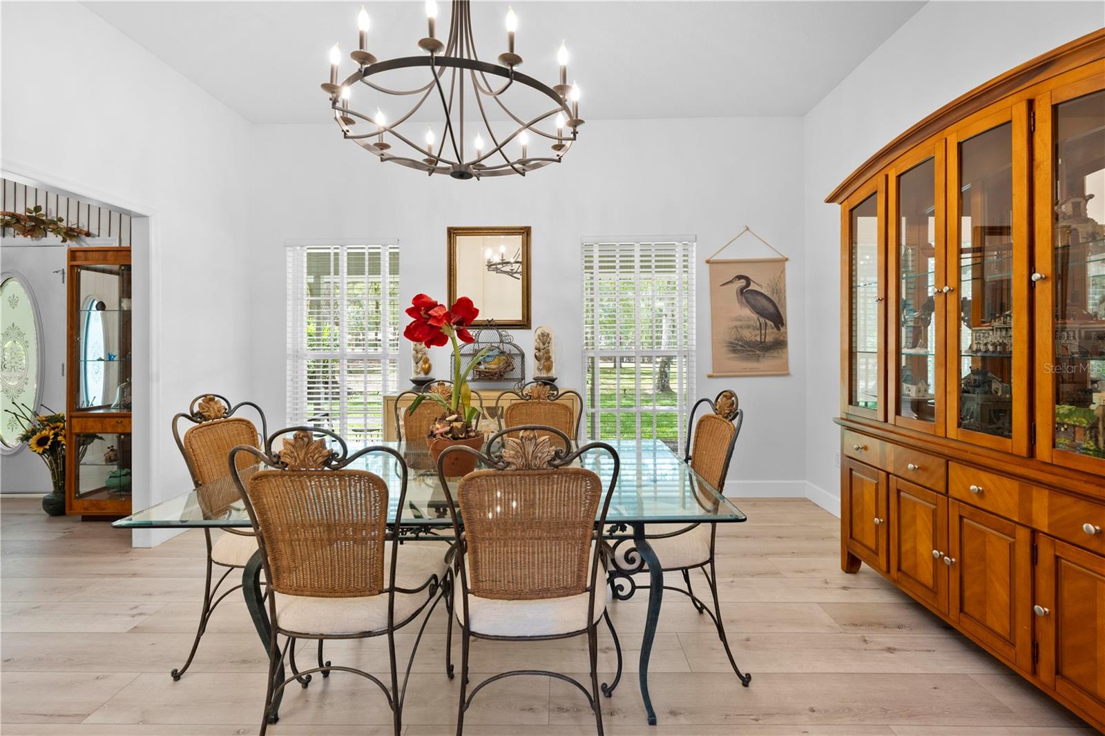 Listing photo id 16 for 27091 Country Oak Drive