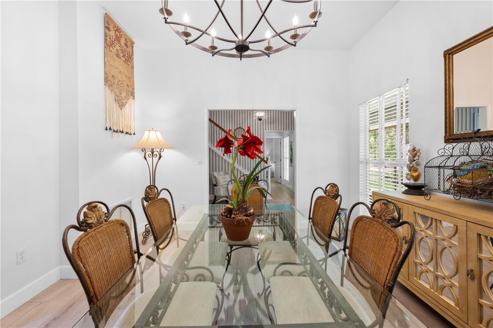 Listing photo id 17 for 27091 Country Oak Drive